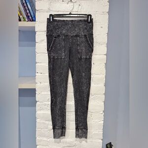 Olivia Rae Black/Grey Acid Wash Leggings, Women's S‎